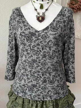 Y2K Gracie Black and Grey 3/4 Sleeve Top